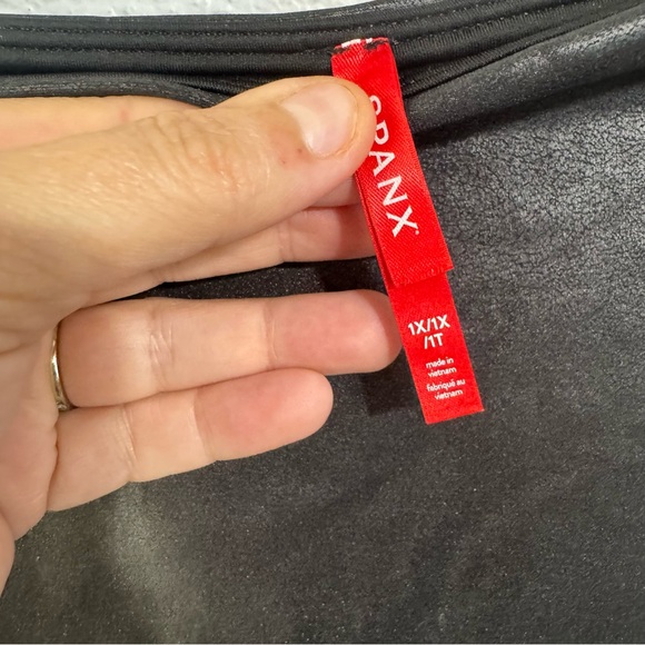 SPANX Black Faux Leather Leggings 1x - Picture 3 of 4
